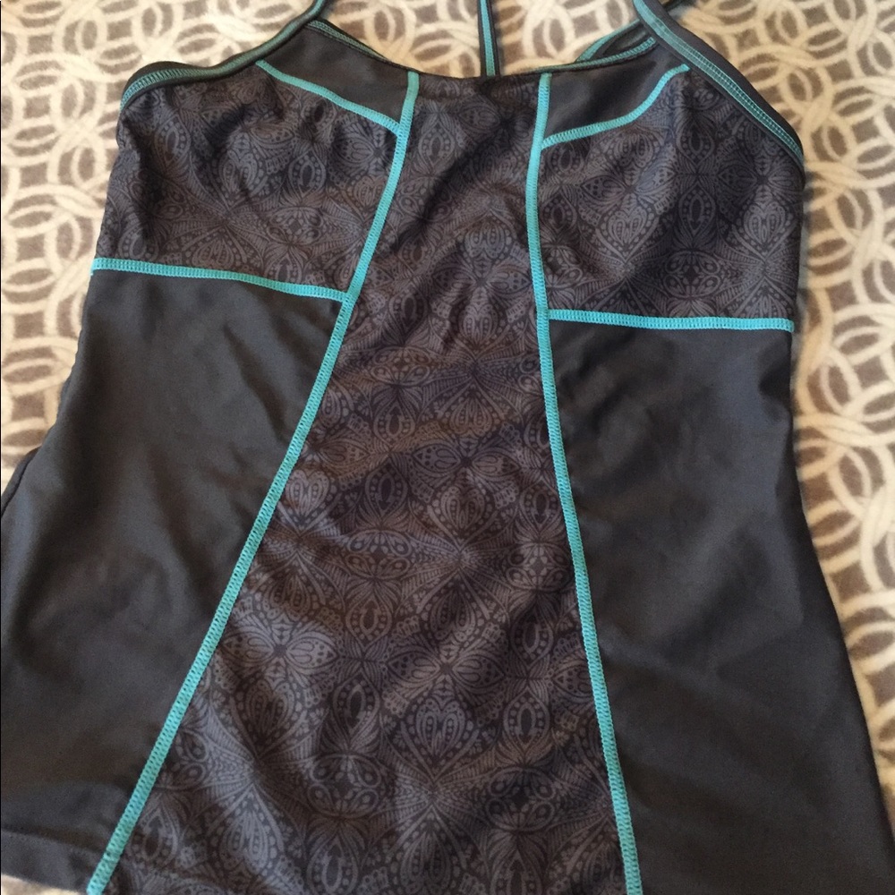 Athleta size medium tankini top
